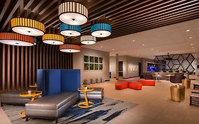 GLō Best Western Nashville Airport West